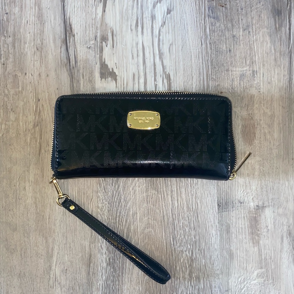 Michael Kors large wallet wristlet